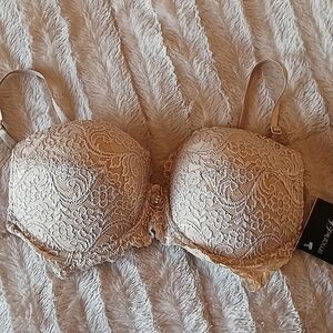 MAX CLEAVAGE push up bra. Adds 2 cup sizes! Lace detail with rhinestone. NWT